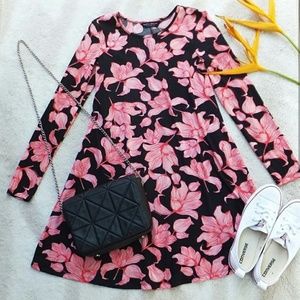 Long sleeves minidress